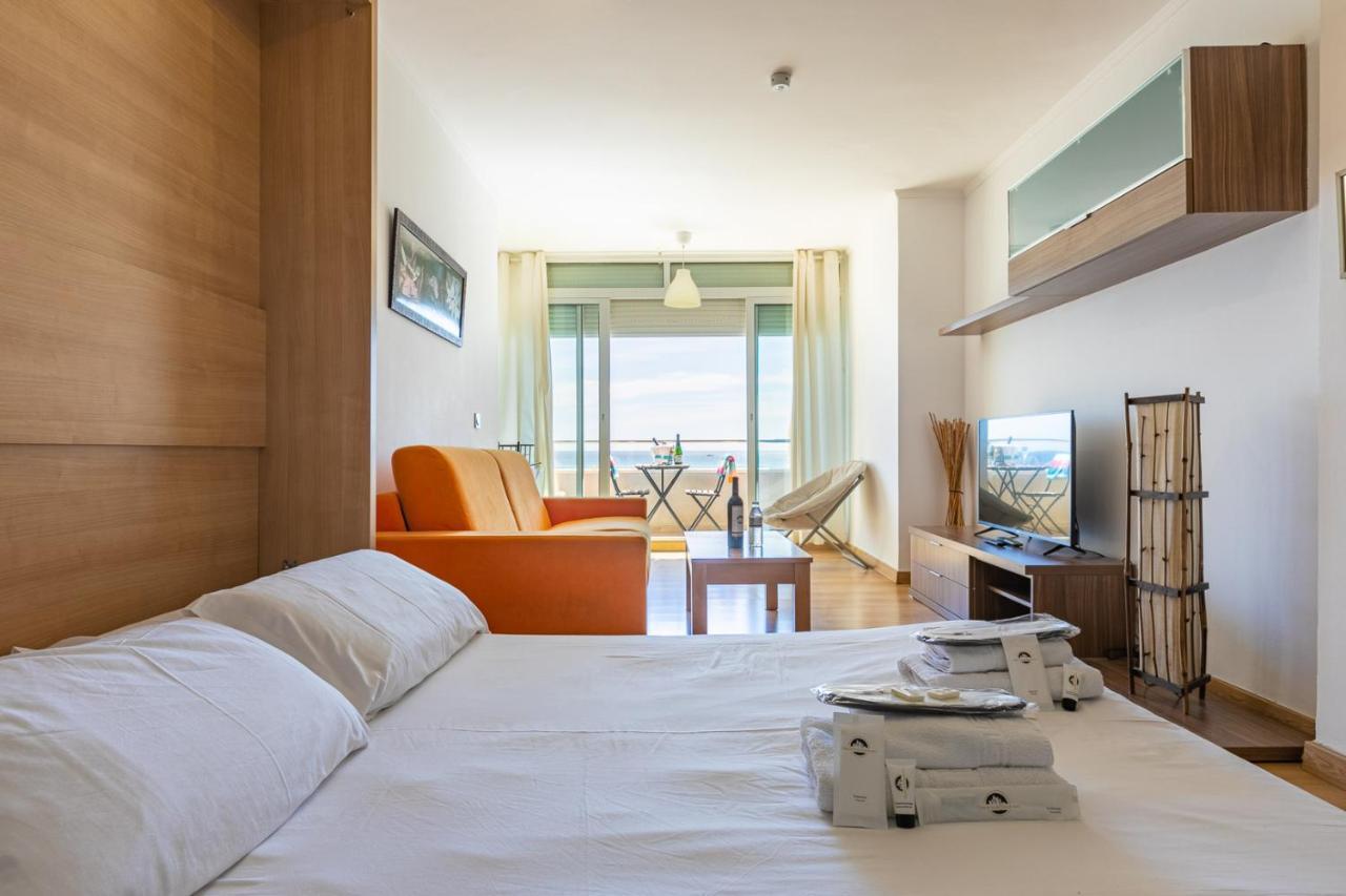 Apartamento El Velero Primera Linea Playa Apartment ตอร์เรโมลิโนส ภายนอก รูปภาพ