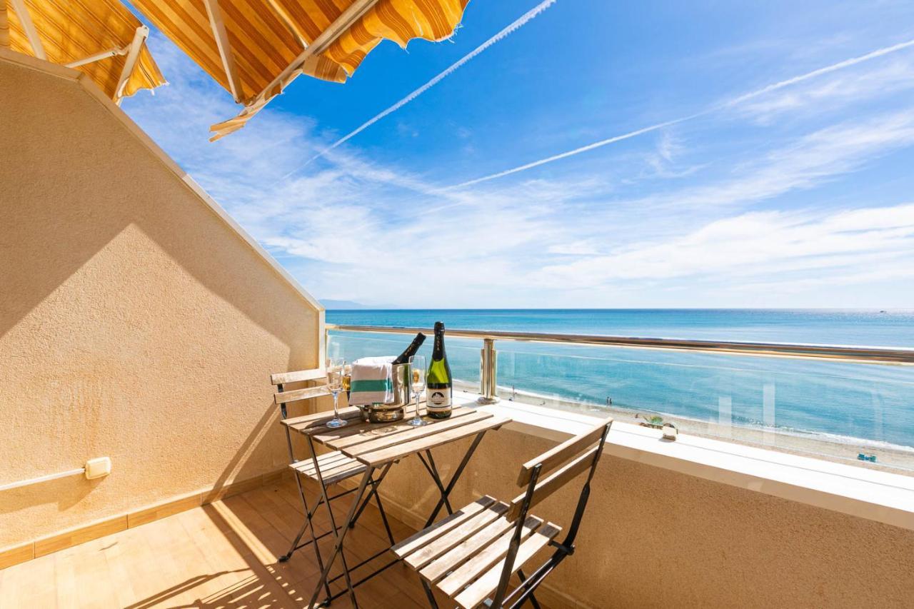 Apartamento El Velero Primera Linea Playa Apartment ตอร์เรโมลิโนส ภายนอก รูปภาพ